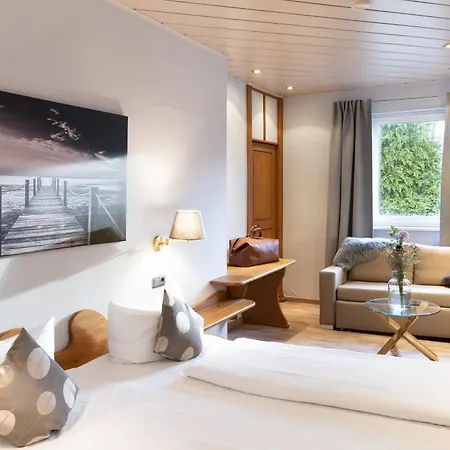 Romantik 3kronen 3* Adelsdorf