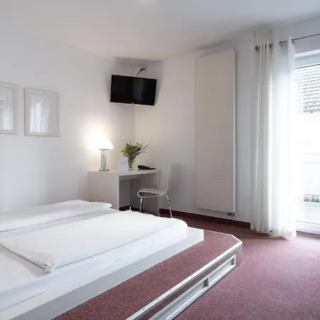 Romantik 3kronen 3* Adelsdorf