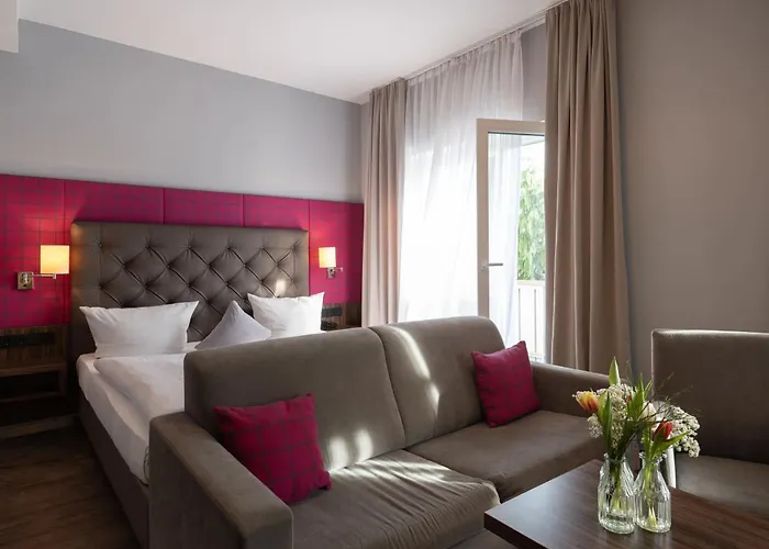 Romantik 3kronen Hotell 3*